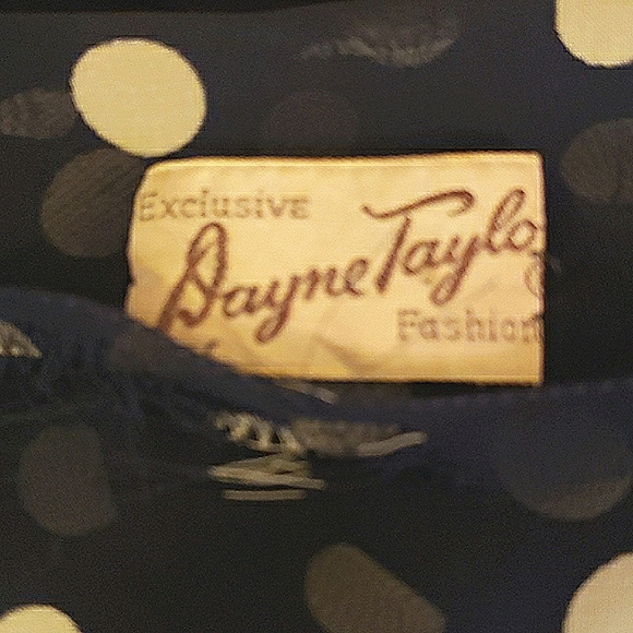 🍸Vintage🔹️{Dayne Taylor}🔹️40's Sheer Dress🔹️Deco Rhinestone Brooch - Picture 9 of 9